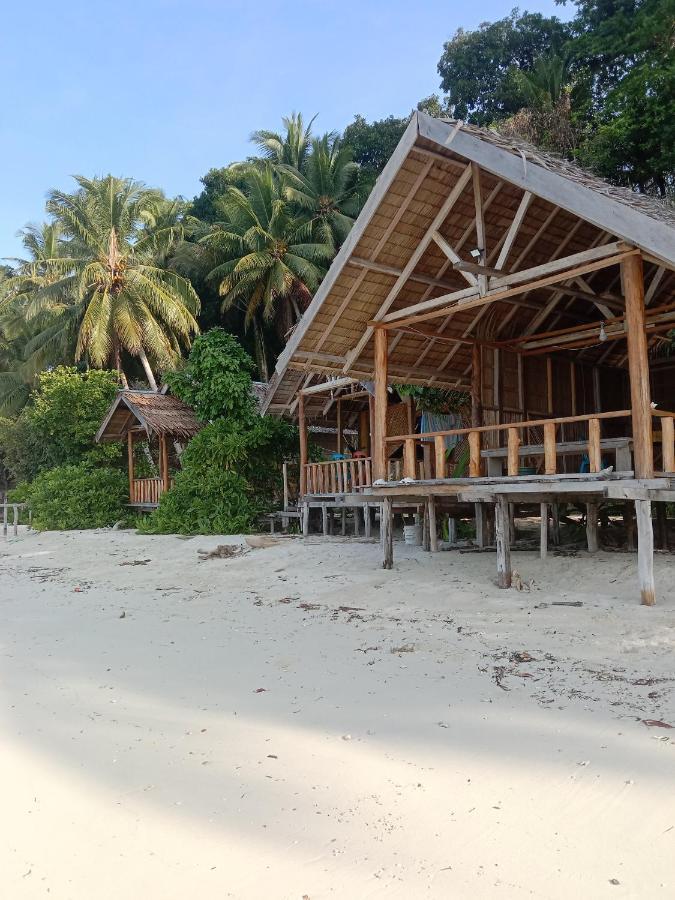 Amfriwen Homestay Yennanas Besir Exterior photo